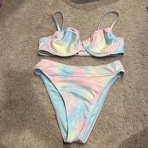 Hollister Swim 2 piece soft colors M/S